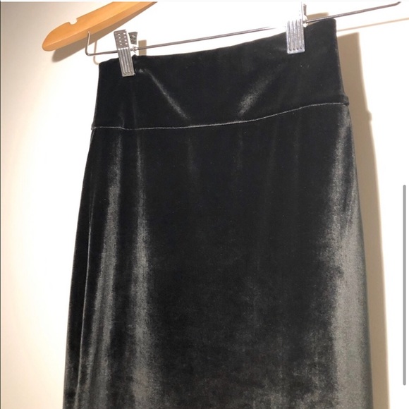 NWOT Wilfred Velvet Skirt - Picture 3 of 4